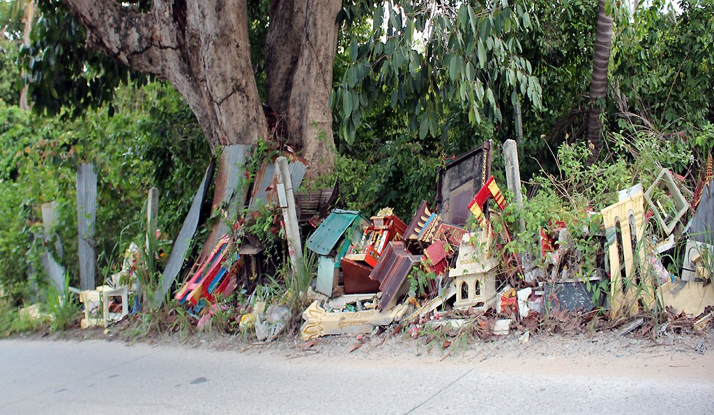 Spirit-House-Ghost-Road_IMG_6043.jpg.5e79bbfed93bd372d4dcbb2964ac74d3.jpg