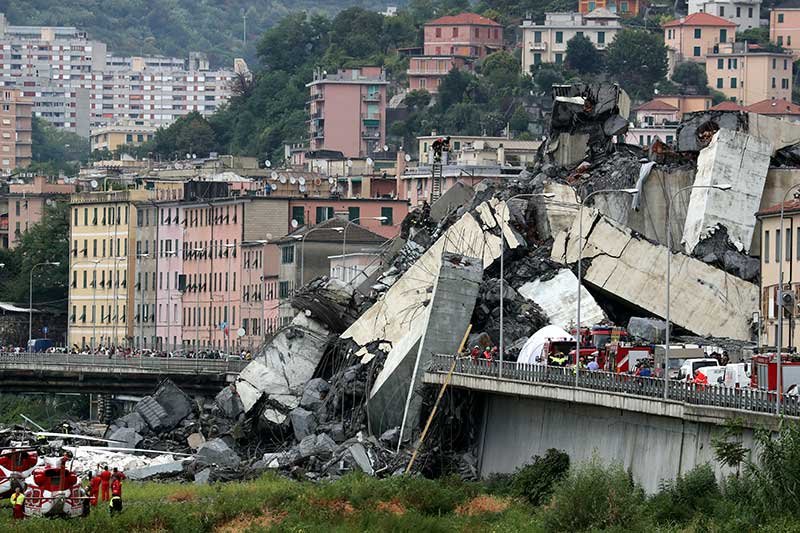 2018-08-14T135250Z_1_LYNXMPEE7D16G_RTROPTP_4_ITALY-MOTORWAY-COLLAPSE.JPG
