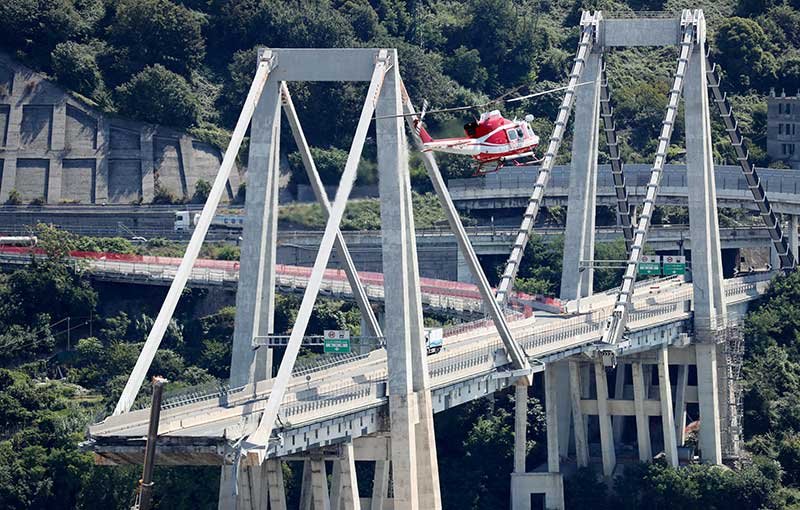 2018-08-19T104819Z_1_LYNXNPEE7I082_RTROPTP_4_ITALY-MOTORWAY-COLLAPSE.JPG