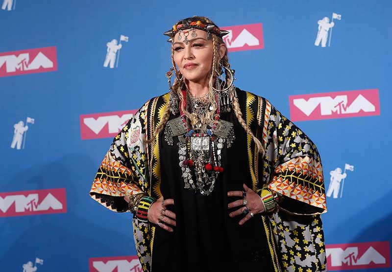 2018-08-21T193907Z_1_LYNXNPEE7K19W_RTROPTP_4_AWARDS-MTV-VMA-PHOTOROOM.JPG