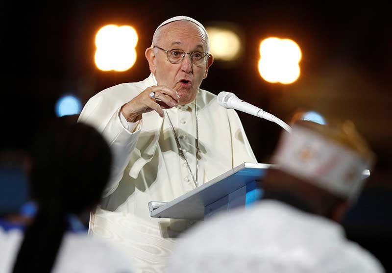 2018-08-27T030220Z_8_LYNXNPEE7P05A_RTROPTP_4_POPE-IRELAND.JPG
