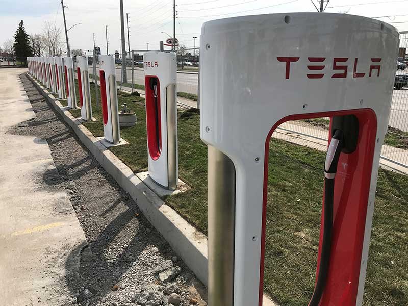 2018-08-27T081608Z_3_LYNXNPEE7Q07O_RTROPTP_4_TESLA-CANADA-LAWSUIT.JPG