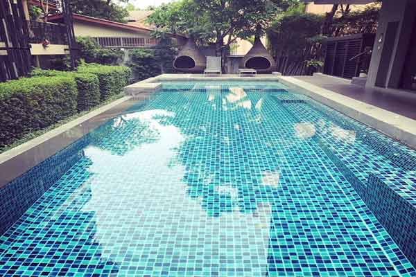 Chiang-Mai-pool.jpg