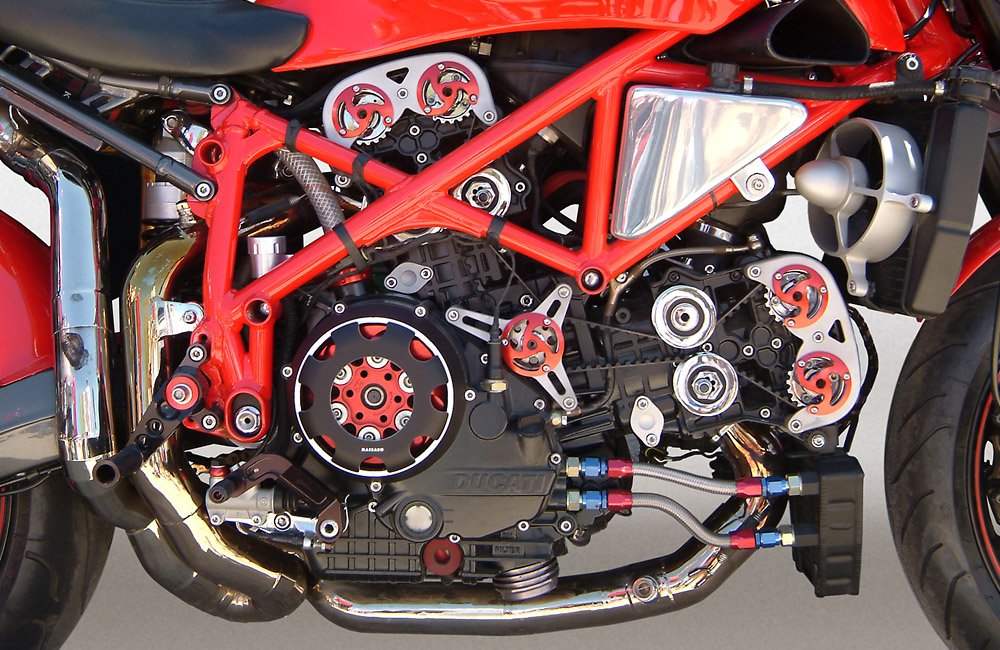 Ducati-999-1.jpeg.3dcd60742d97a8c9e46162bbd08f720c.jpeg