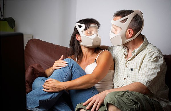 gasmask_01.jpg.2085dbf0aa783bc0f6032ba8bcb4f85b.jpg
