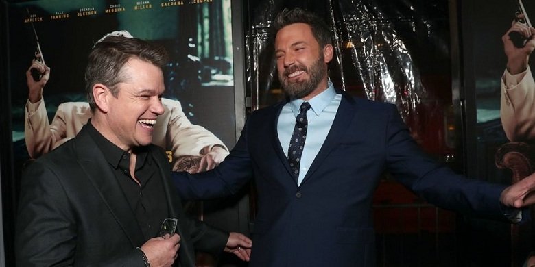landscape-1533232779-affleck2.jpg