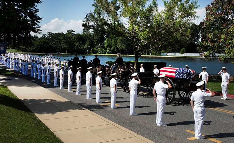 2018-09-03T024648Z_1_LYNXNPEE8203A_RTROPTP_4_USA-MCCAIN.JPG