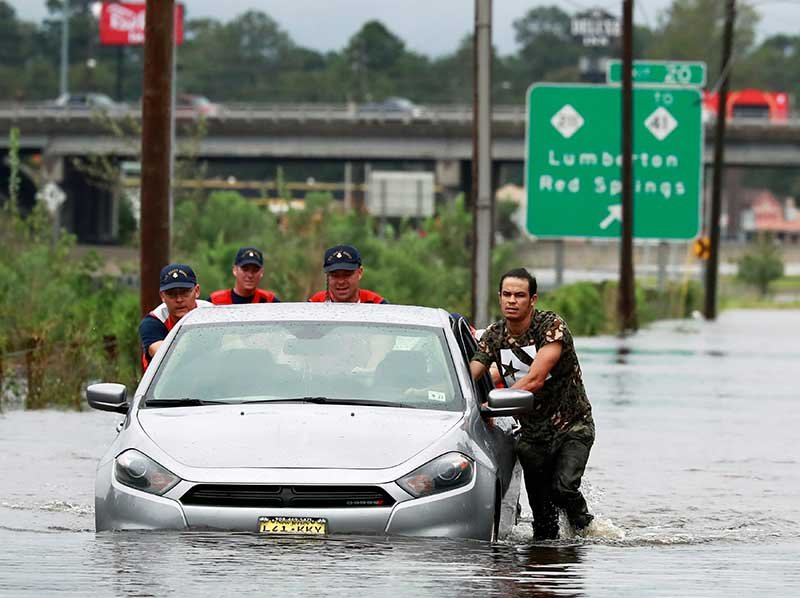 2018-09-16T141230Z_1_LYNXNPEE8F0FM_RTROPTP_4_STORM-FLORENCE.JPG