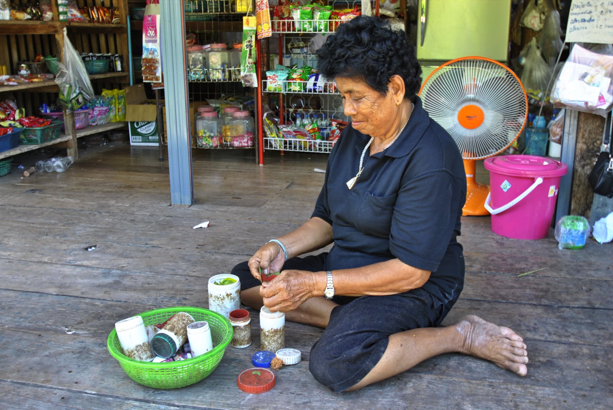 rolling betel.JPG