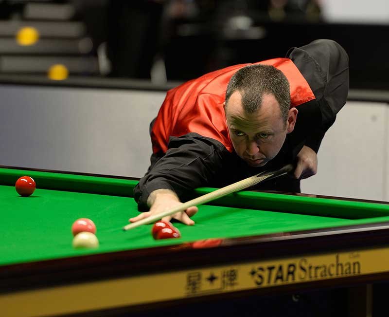 Mark_Williams_at_Snooker_German_Masters_(DerHexer)_2015-02-05_02.jpg