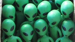 aliens.jpg.85cc596e8c36b773113736cdc105e817.jpg