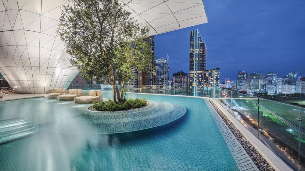 mid_wabkk_swimming-pool-night.jpg