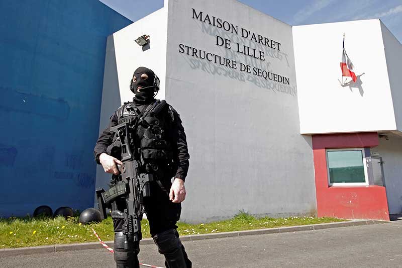 2018-10-03T132309Z_1_LYNXNPEE9214L_RTROPTP_4_FRANCE-GANGSTER.JPG