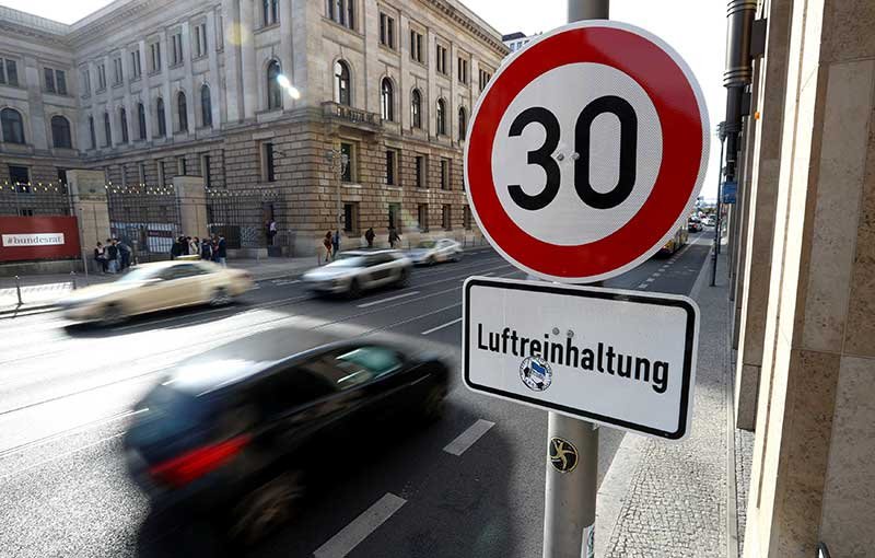 2018-10-09T010651Z_1_LYNXNPEE9802S_RTROPTP_4_GERMANY-EMISSIONS.JPG