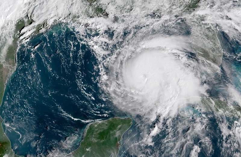 2018-10-09T144543Z_1_LYNXNPEE9817G_RTROPTP_4_US-STORM-MICHAEL.JPG
