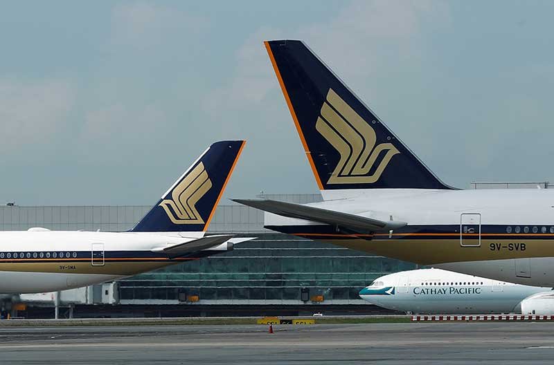 2018-10-10T231315Z_1_LYNXNPEE991YS_RTROPTP_4_SINGAPORE-AIR.JPG