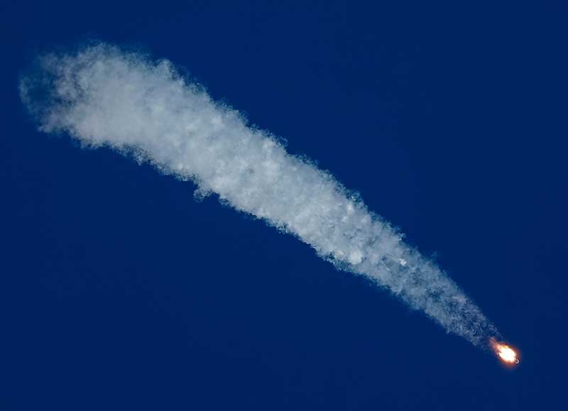2018-10-11T123149Z_1_LYNXNPEE9A15S_RTROPTP_4_SPACE-STATION-LAUNCH.JPG
