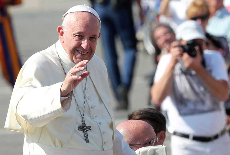 2018-10-15T005305Z_1_LYNXNPEE9E00U_RTROPTP_4_POPE-SAINTS.JPG
