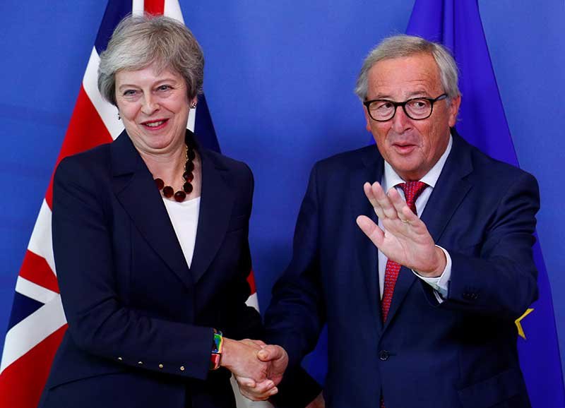 2018-10-17T144005Z_1_LYNXNPEE9G1FC_RTROPTP_4_BRITAIN-EU-SUMMIT.JPG