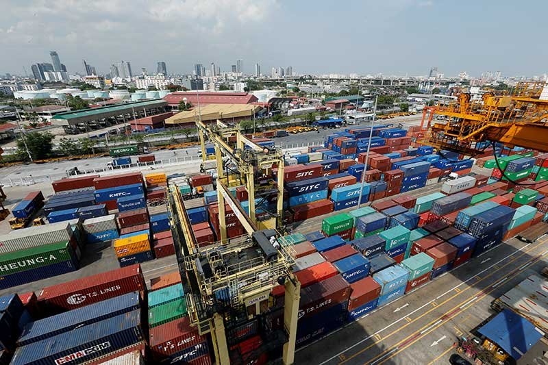 2018-10-18T051211Z_1_LYNXNPEE9H0B1_RTROPTP_4_THAILAND-ECONOMY-TRADE.JPG