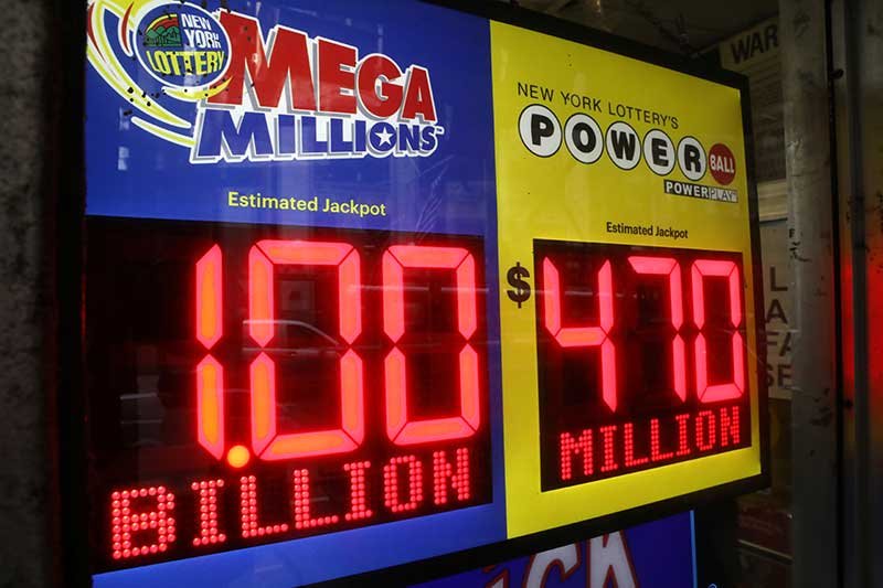 2018-10-20T105248Z_2_LYNXNPEE9J0DX_RTROPTP_4_USA-LOTTERY.JPG