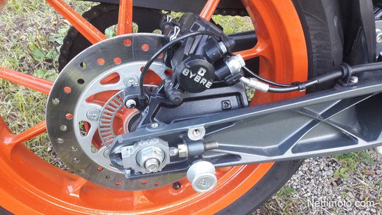 KTM-390-ee201430d561c67e-medium.jpg.aae6c024690d672a2954a9a3064a20c2.jpg