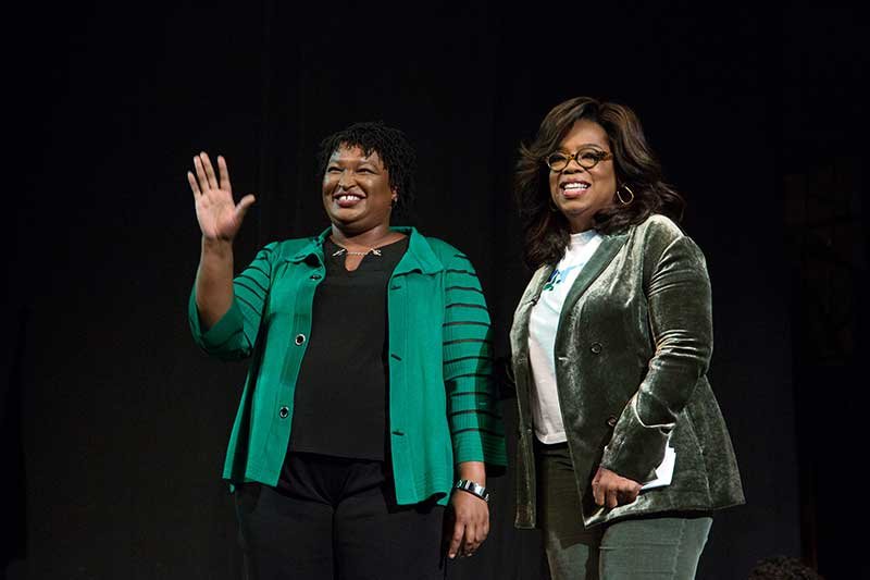 2018-11-01T202746Z_1_LYNXNPEEA03XF_RTROPTP_4_USA-ELECTION-GEORGIA-OPRAH.JPG