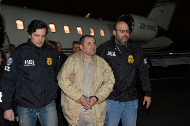 2018-11-05T121001Z_1_LYNXNPEEA40T1_RTROPTP_3_USA-MEXICO-CHAPO.JPG