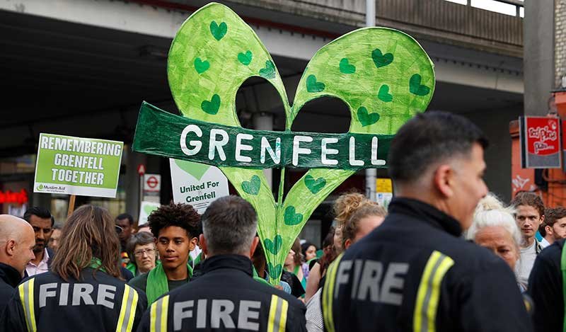 2018-11-06T091303Z_1_LYNXNPEEA50I5_RTROPTP_4_BRITAIN-FIRE.JPG