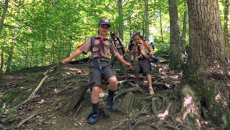 2018-11-06T203214Z_2_LYNXNPEEA51F6_RTROPTP_4_USA-SCOUTS-GIRLS.JPG