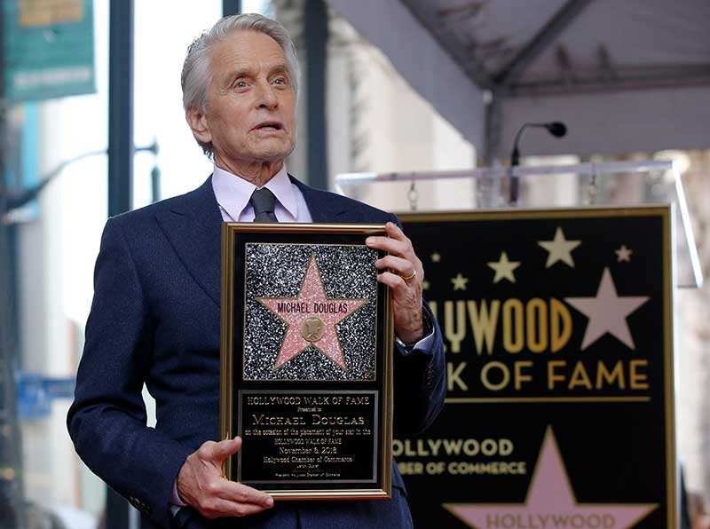 2018-11-06T212824Z_1_LYNXNPEEA51K1_RTROPTP_4_PEOPLE-MICHAELDOUGLAS.JPG