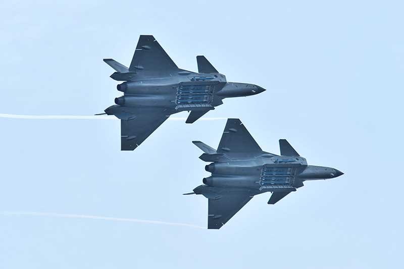 2018-11-12T010042Z_3_LYNXNPEEAB011_RTROPTP_4_CHINA-AIRSHOW.JPG
