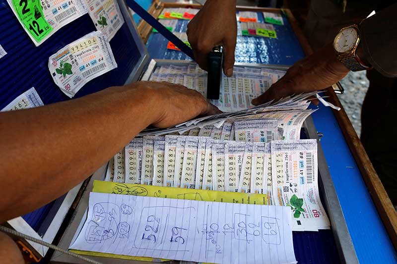 2018-11-22T051924Z_1_LYNXNPEEAL08S_RTROPTP_4_THAILAND-LOTTERY.JPG