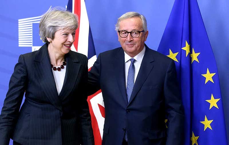 2018-11-22T112448Z_2_LYNXNPEEAL0MS_RTROPTP_4_BRITAIN-EU.JPG