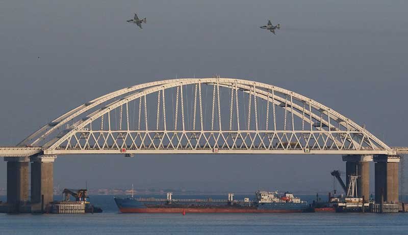 2018-11-25T203251Z_1_LYNXNPEEAO0UE_RTROPTP_4_UKRAINE-CRISIS-RUSSIA.JPG
