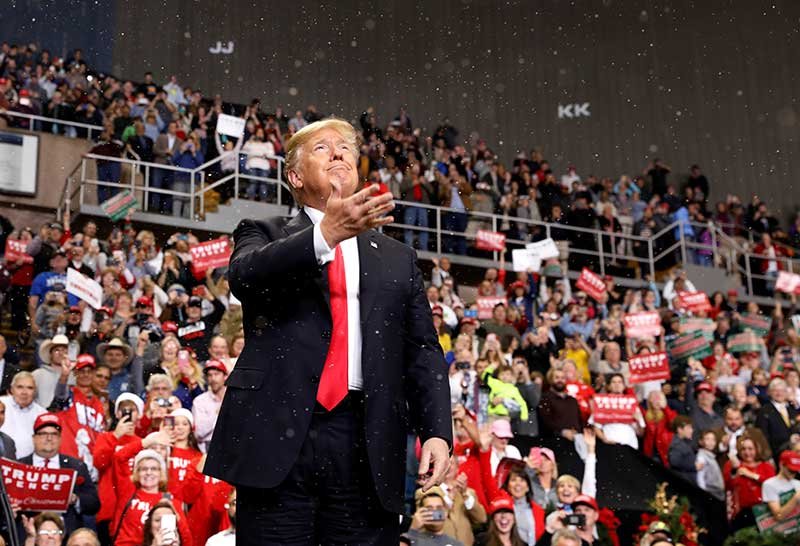2018-11-27T230619Z_2_LYNXNPEEAQ1EO_RTROPTP_4_USA-ELECTION-MISSISSIPPI.JPG