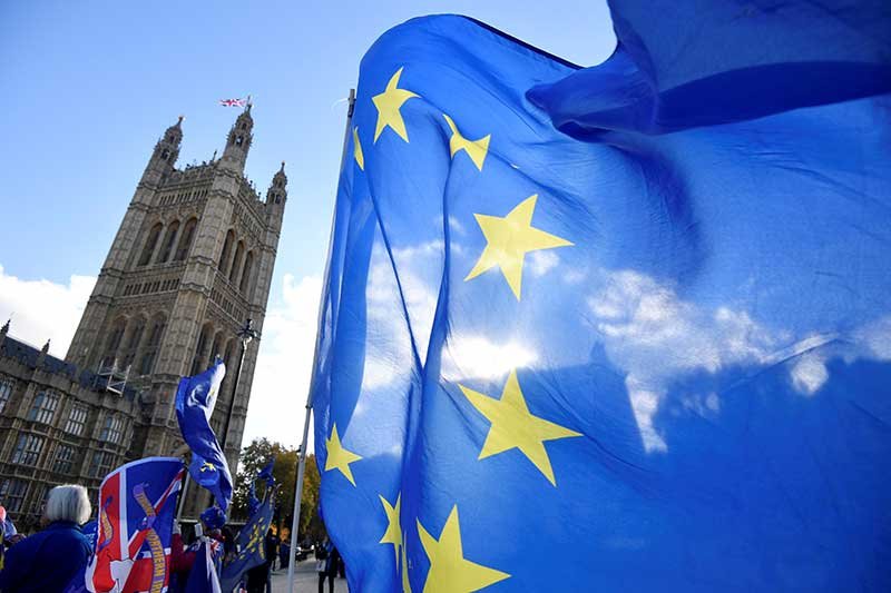 2018-12-03T160001Z_1_LYNXMPEEB219S_RTROPTP_4_BRITAIN-EU-ARTICLE50.JPG