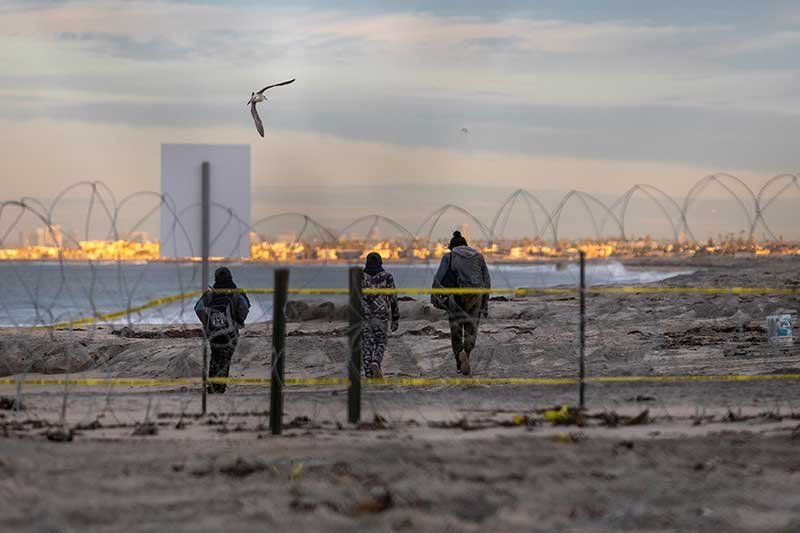 2018-12-05T022445Z_1_LYNXMPEEB4036_RTROPTP_4_USA-IMMIGRATION-CARAVAN.JPG