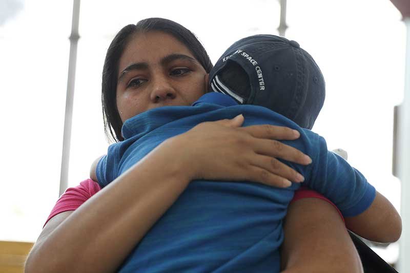 2018-12-11T224403Z_1_LYNXMPEEBA1R3_RTROPTP_4_USA-COURT-ASYLUM.JPG