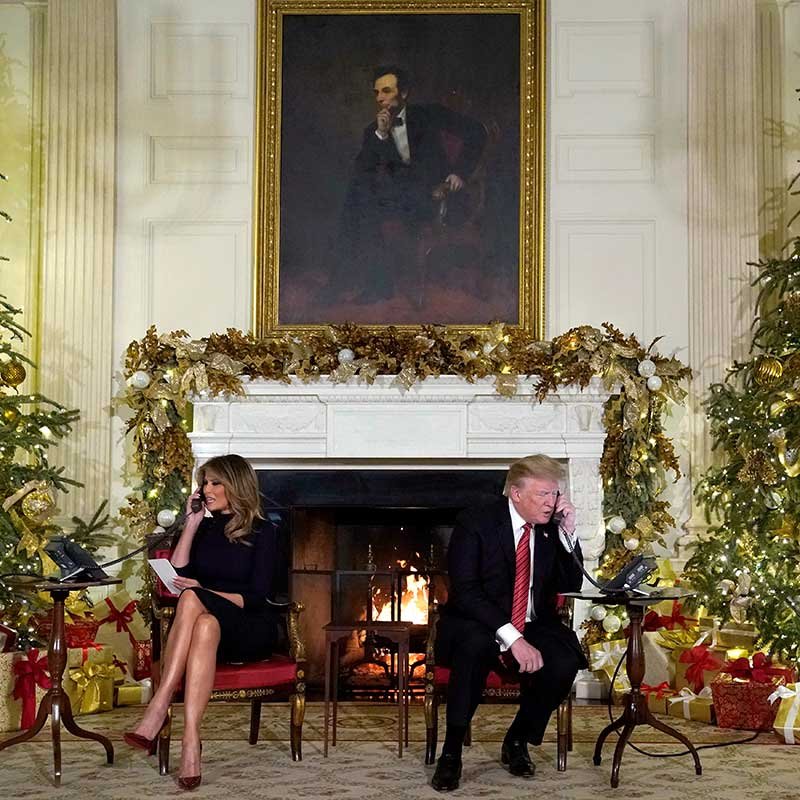 2018-12-25T181936Z_1_LYNXNPEEBO0GF_RTROPTP_4_USA-TRUMP-SANTA.JPG
