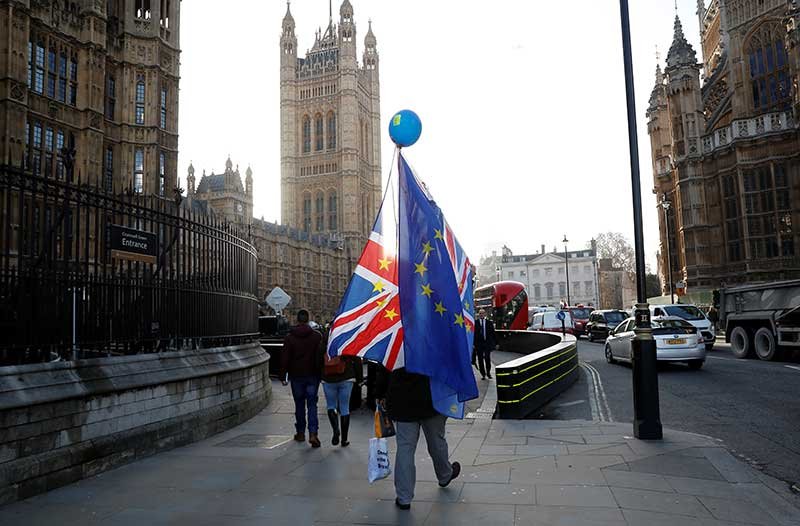2018-12-31T032512Z_1_LYNXNPEEBU02P_RTROPTP_4_BRITAIN-EU.JPG