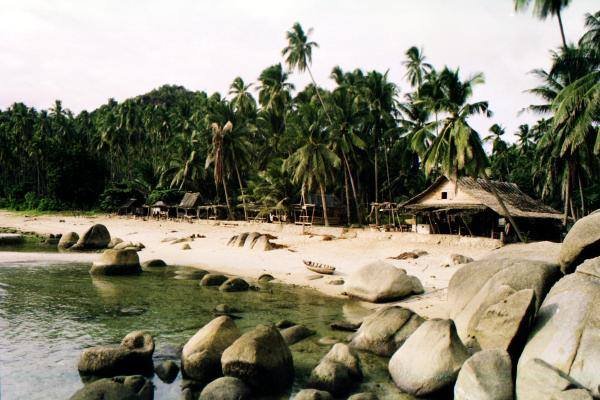 Near-Lamai_Ao-Thongtakian-bungalows-1977-5-baht-a-day.jpg.6394ee2bdc831a3751b2de887bfab434.jpg