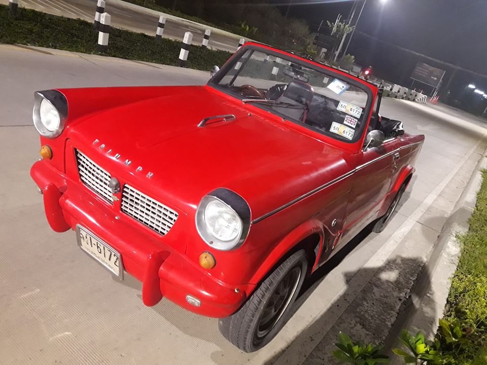 1099277743_triumphheraldconvert.jpg.cba429aa3761464f9030668b25f0895e.jpg