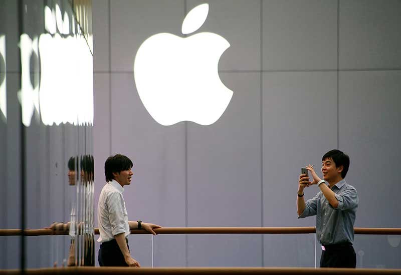 2019-01-02T225013Z_1_LYNXNPEF0115F_RTROPTP_4_APPLE-CHINA.JPG