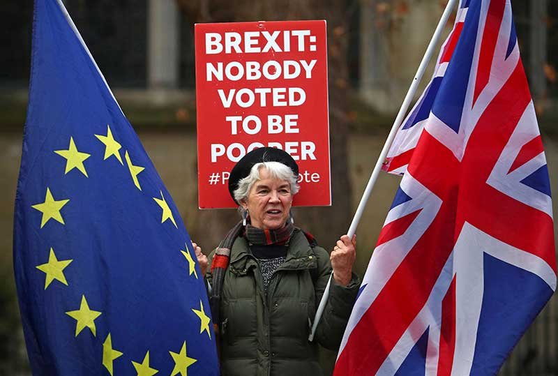 2019-01-06T101018Z_1_LYNXNPEF0508E_RTROPTP_4_BRITAIN-EU.JPG