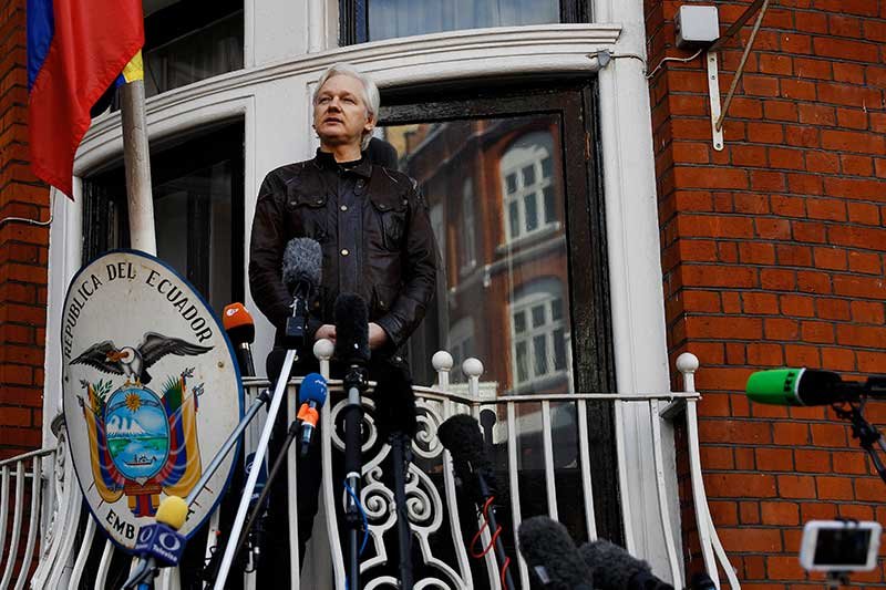 2019-01-06T215008Z_1_LYNXNPEF050NO_RTROPTP_4_ECUADOR-SWEDEN-ASSANGE.JPG