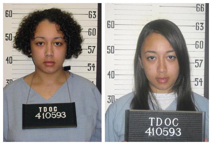 2019-01-07T212109Z_1_LYNXNPEF061IC_RTROPTP_3_USA-TRAFFICKING-BROWN.JPG