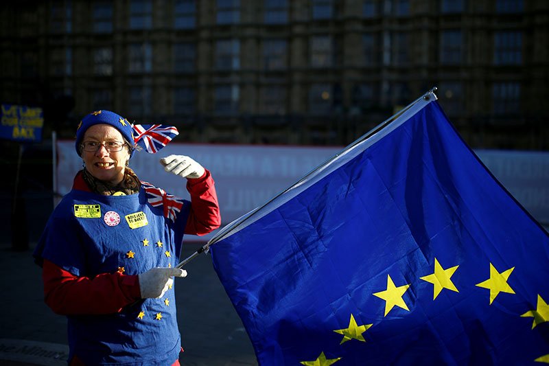 2019-01-08T134250Z_1_LYNXNPEF070S5_RTROPTP_4_BRITAIN-EU.JPG