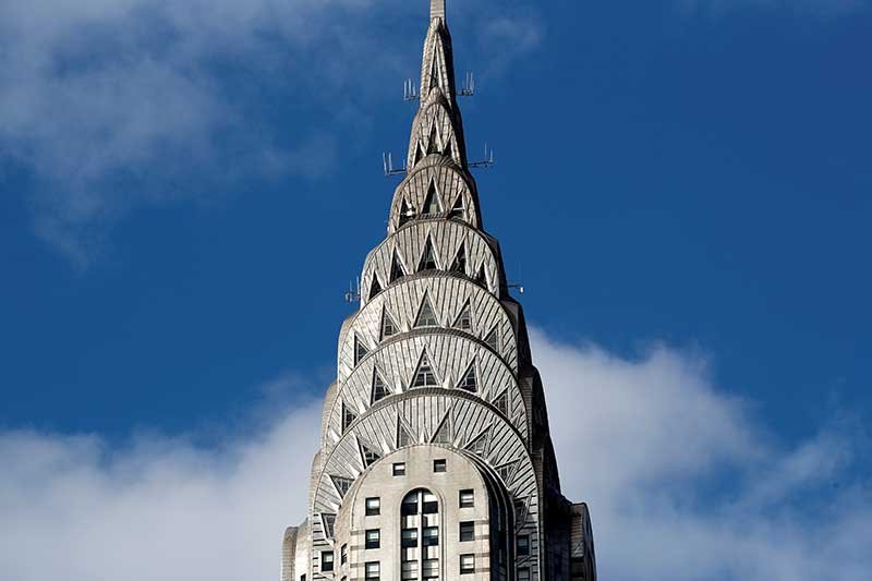 2019-01-09T184403Z_1_LYNXNPEF081EQ_RTROPTP_4_CHRYSLER-BUILDING-SALE.JPG