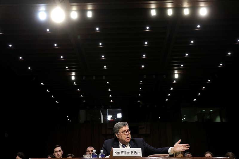 2019-01-15T215143Z_1_LYNXNPEF0E1YM_RTROPTP_4_USA-TRUMP-BARR.JPG